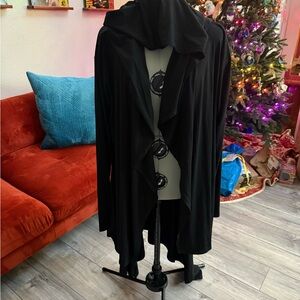 Chic Black Draped Cardigan / Clock / Cape